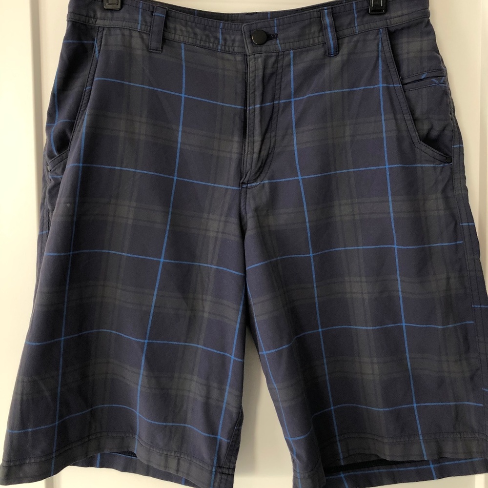 Men's lululemon 11" Relaxed Shorts - Navy/Plaid